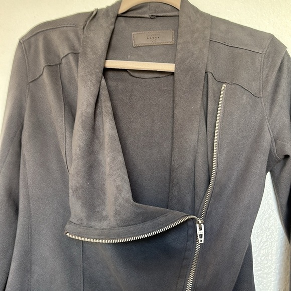 BLANK NYC for women size XS Faux Suede Asymmetric Zipper in gray - Picture 8 of 11